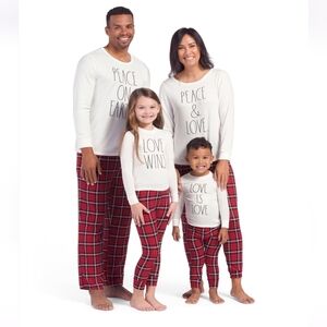Rae Dunn Peace on Earth Pajama Set Size L